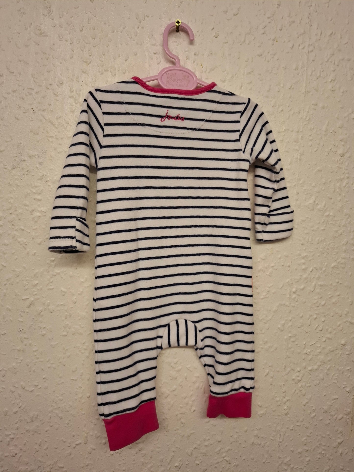0-3 months: Joules Applique Sleepsuit