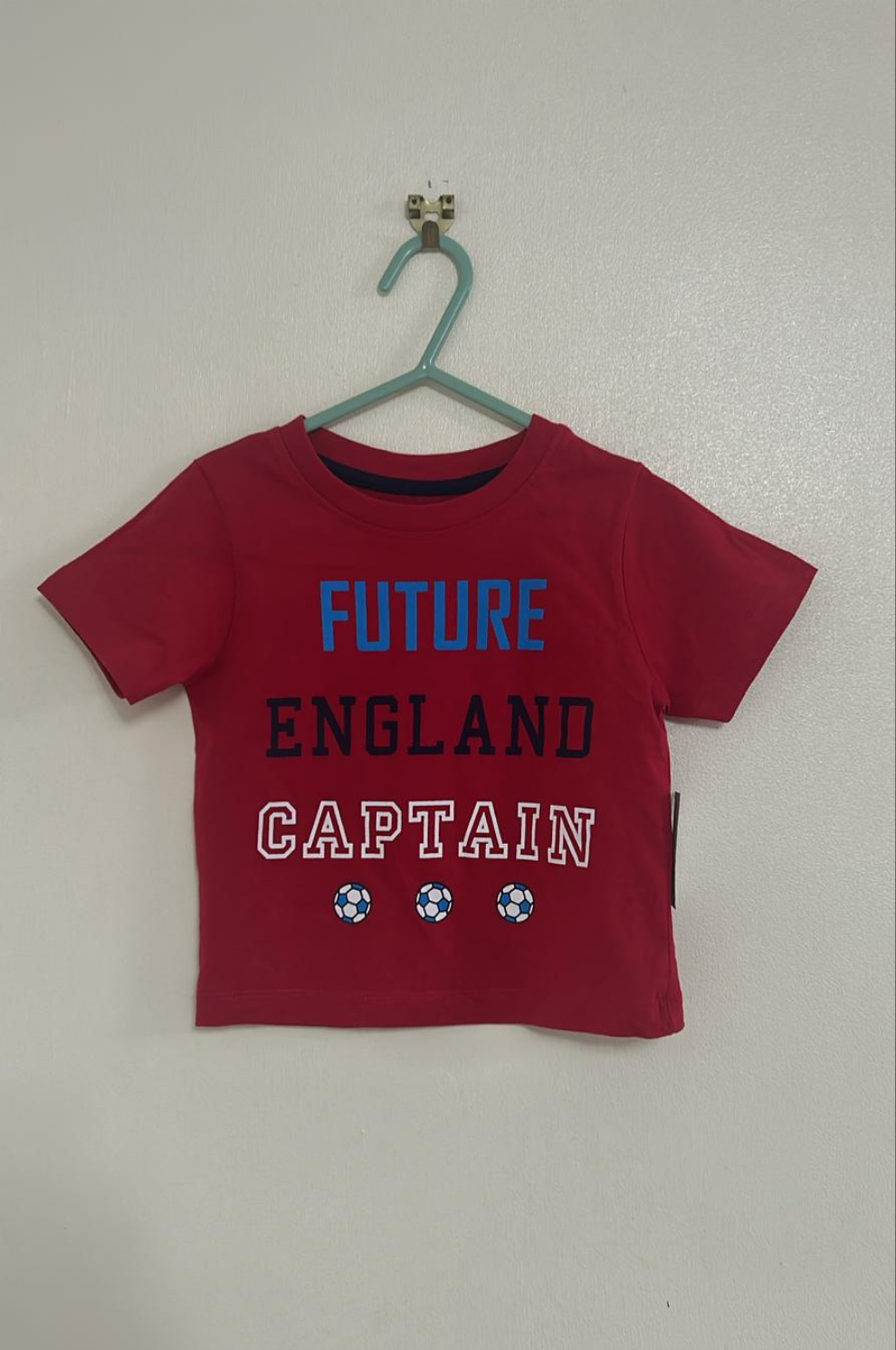 9-12m: Bnwt "Future England Captain" T-shirt