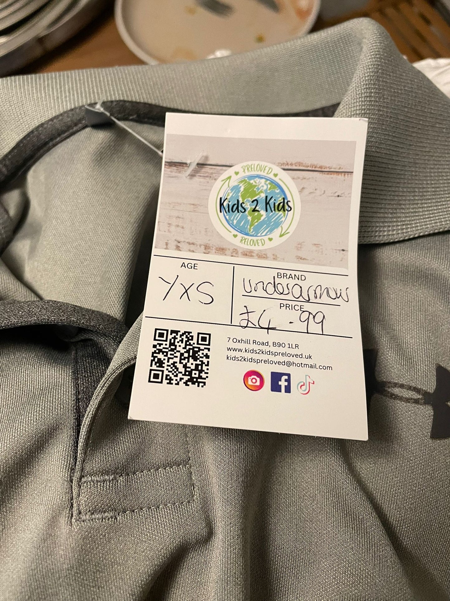 YXS (Approx 6-7y): Under Armour Polo Shirt