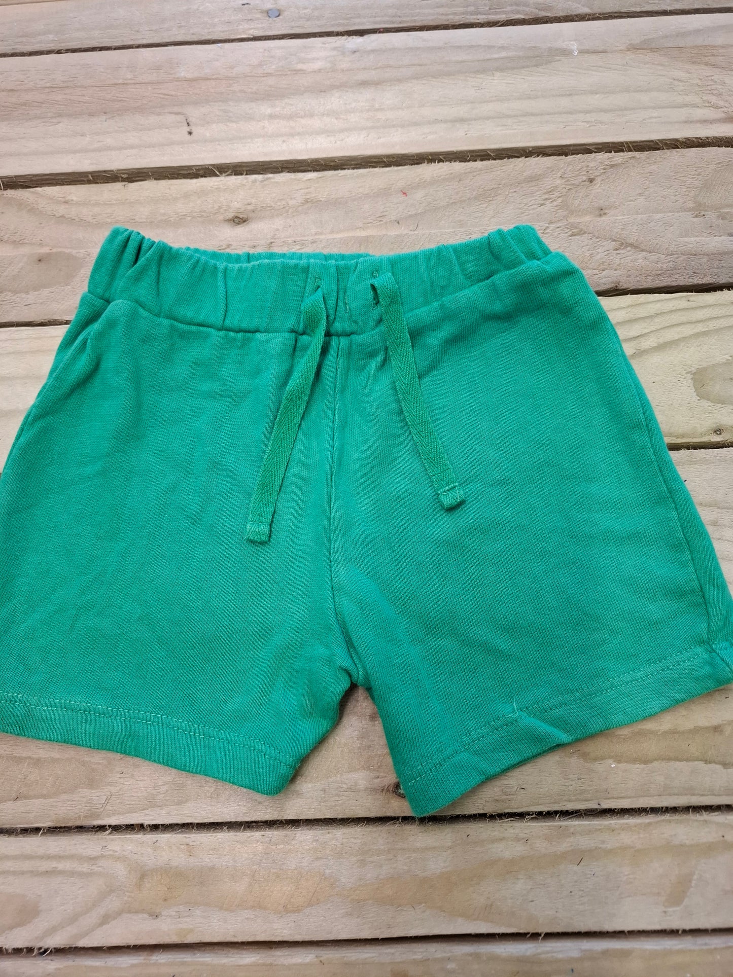 9-12m: Green Jersey Shorts