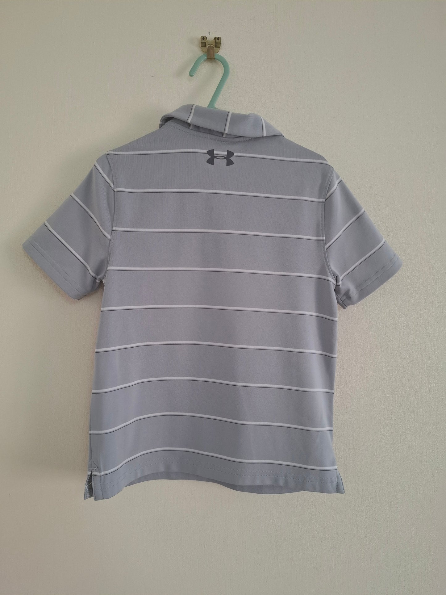 YXS: As New Under Armour Polo (6-7y)