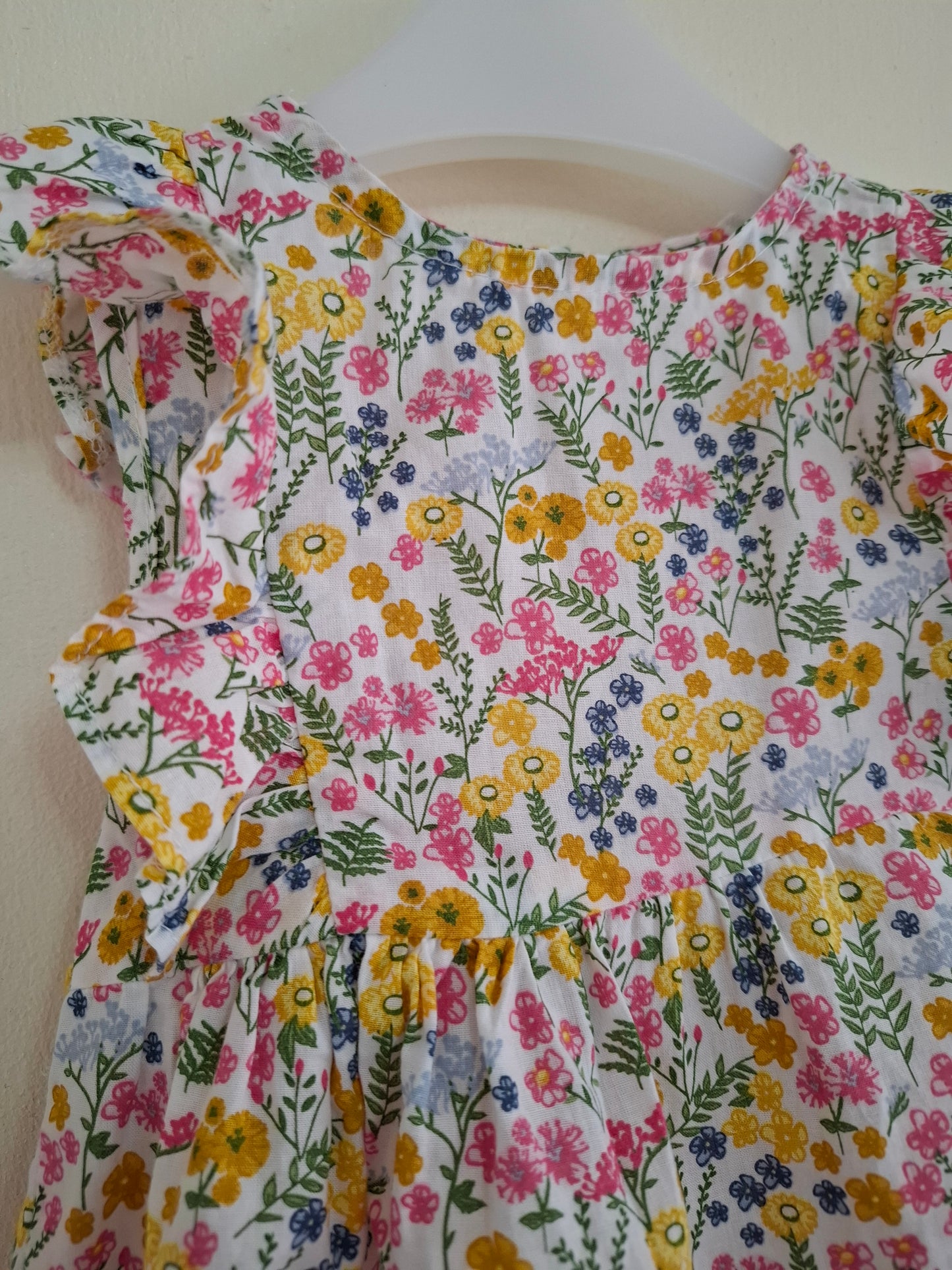 0-3m: Floral Cotton Romper