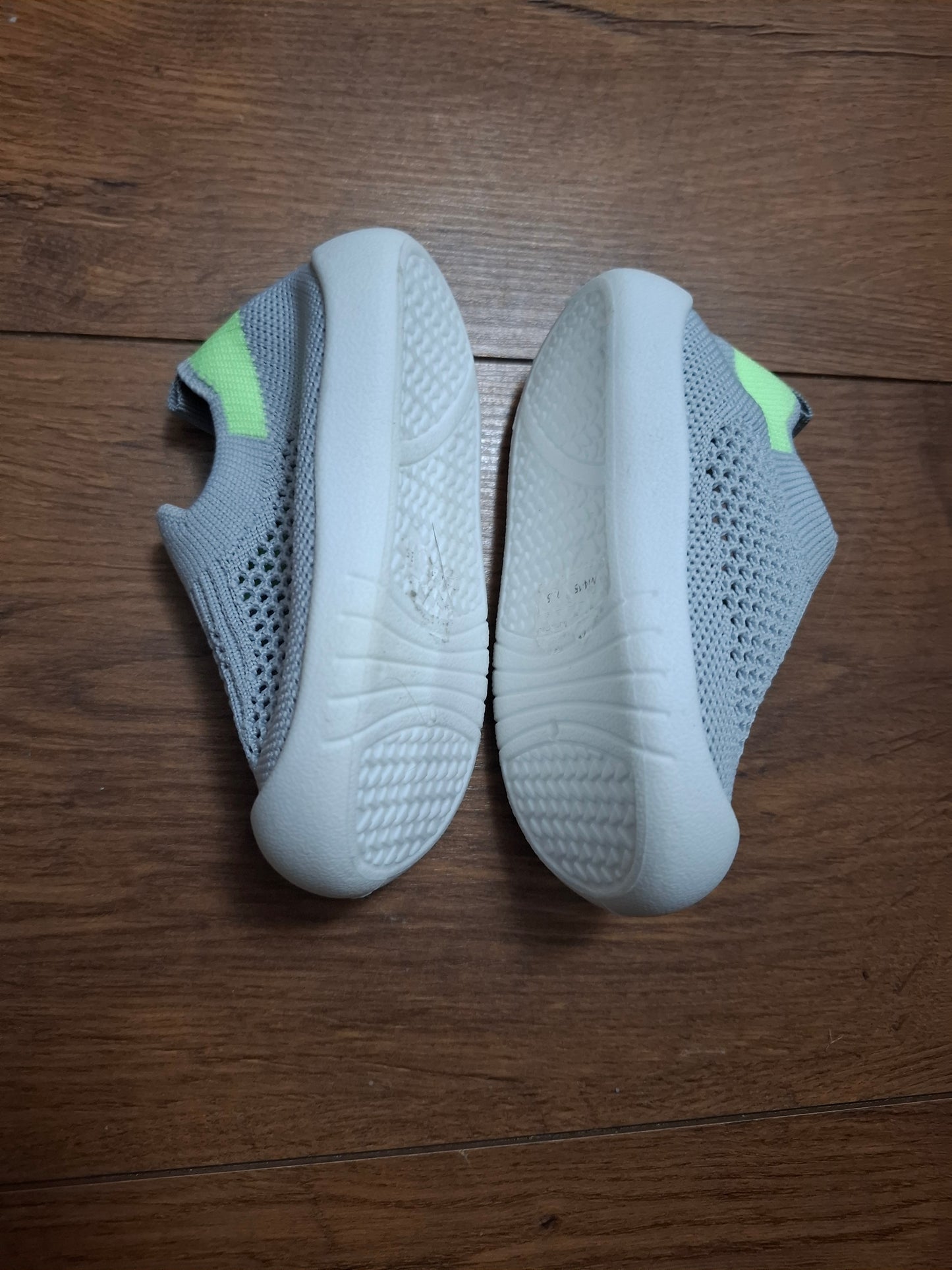 Size 3.5: Leather Hard Sole Walking Sneaker Socks