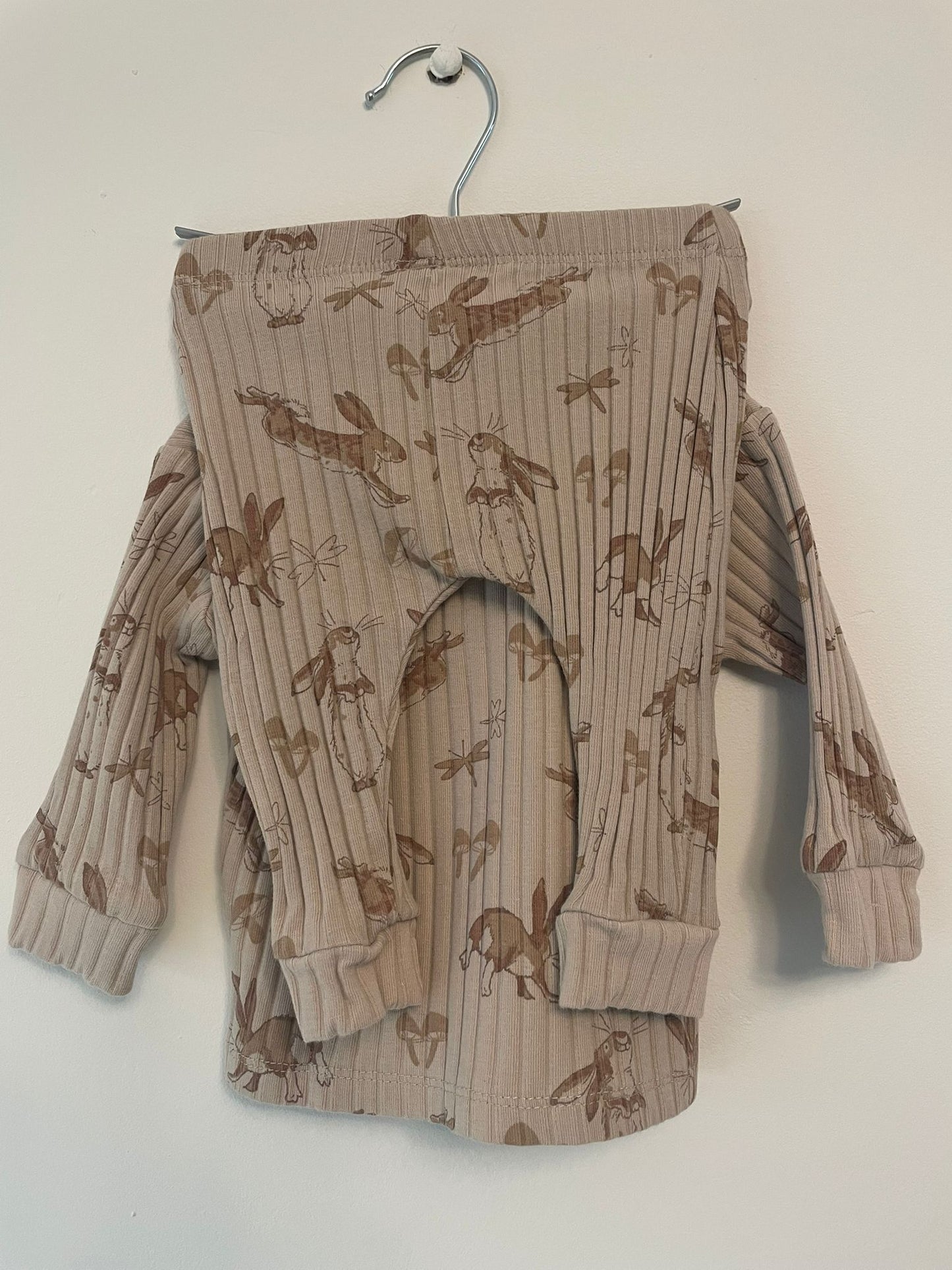 0-3m: "Guess How Much I Love You" Ribbed Legging Set