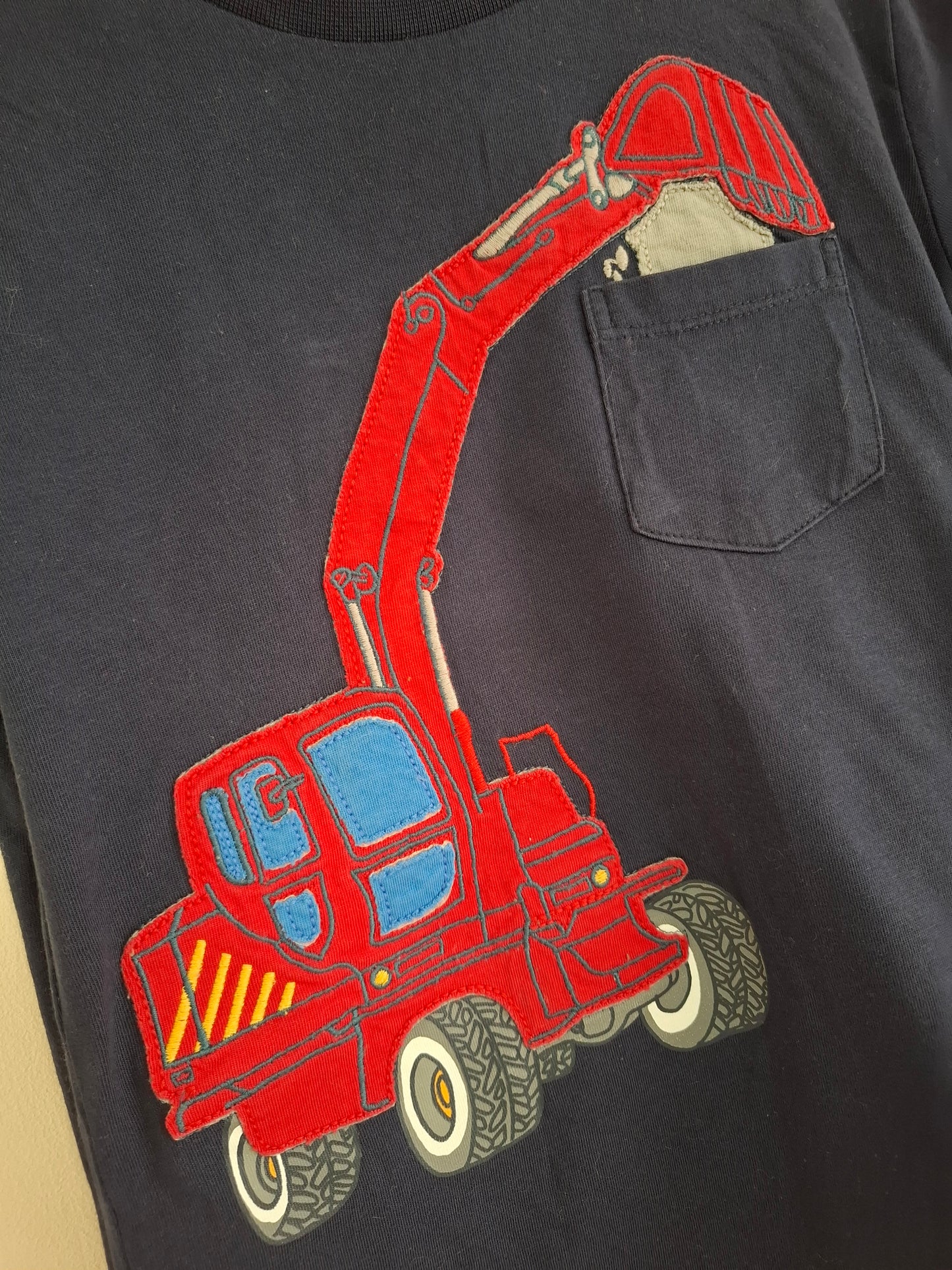 6y: Navy Applique T-shirt