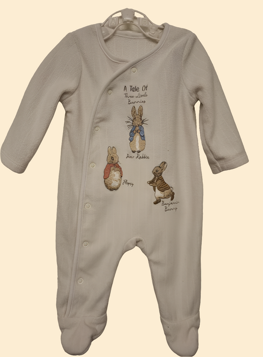 0-3: Peter Rabbit Fleeced Sleepsuit