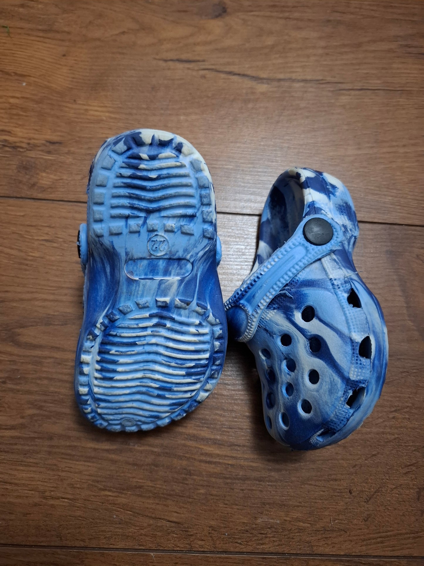 Size 5: Blue Marble Clogs