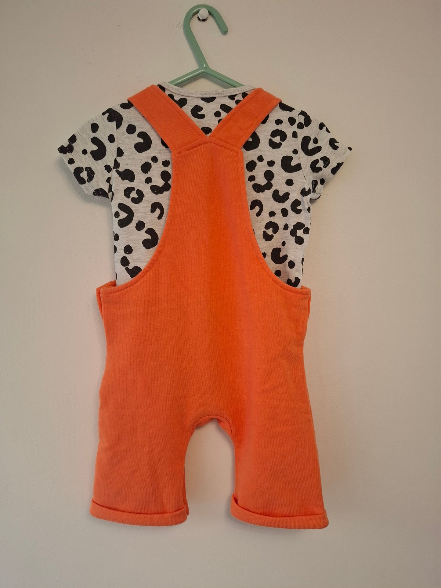 12-18m: Leopard Dungaree Set