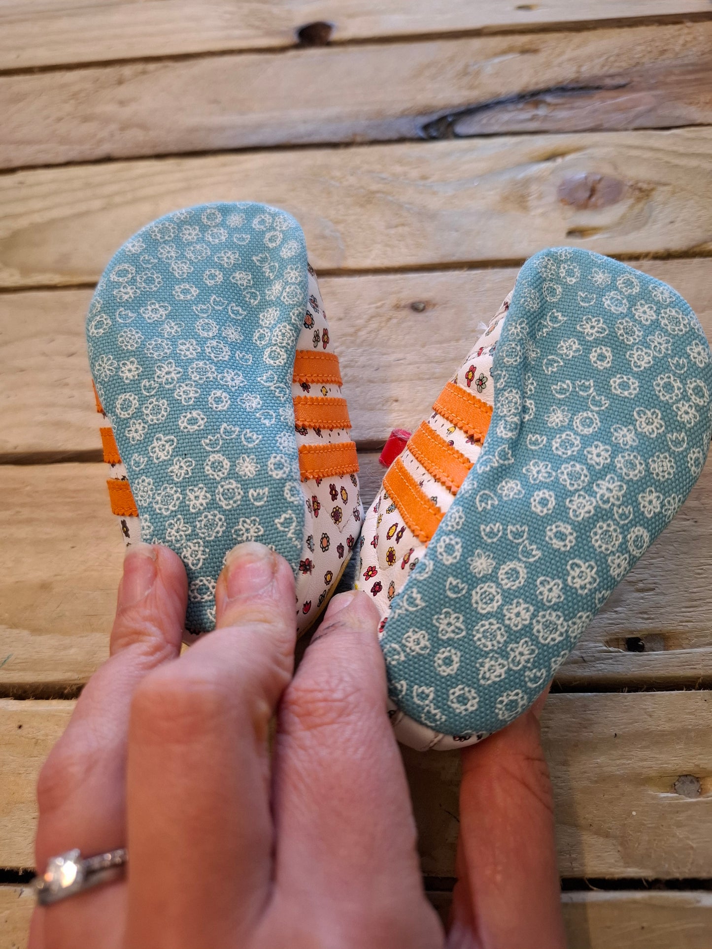 Size 2k: Adidas Fabric Trainers