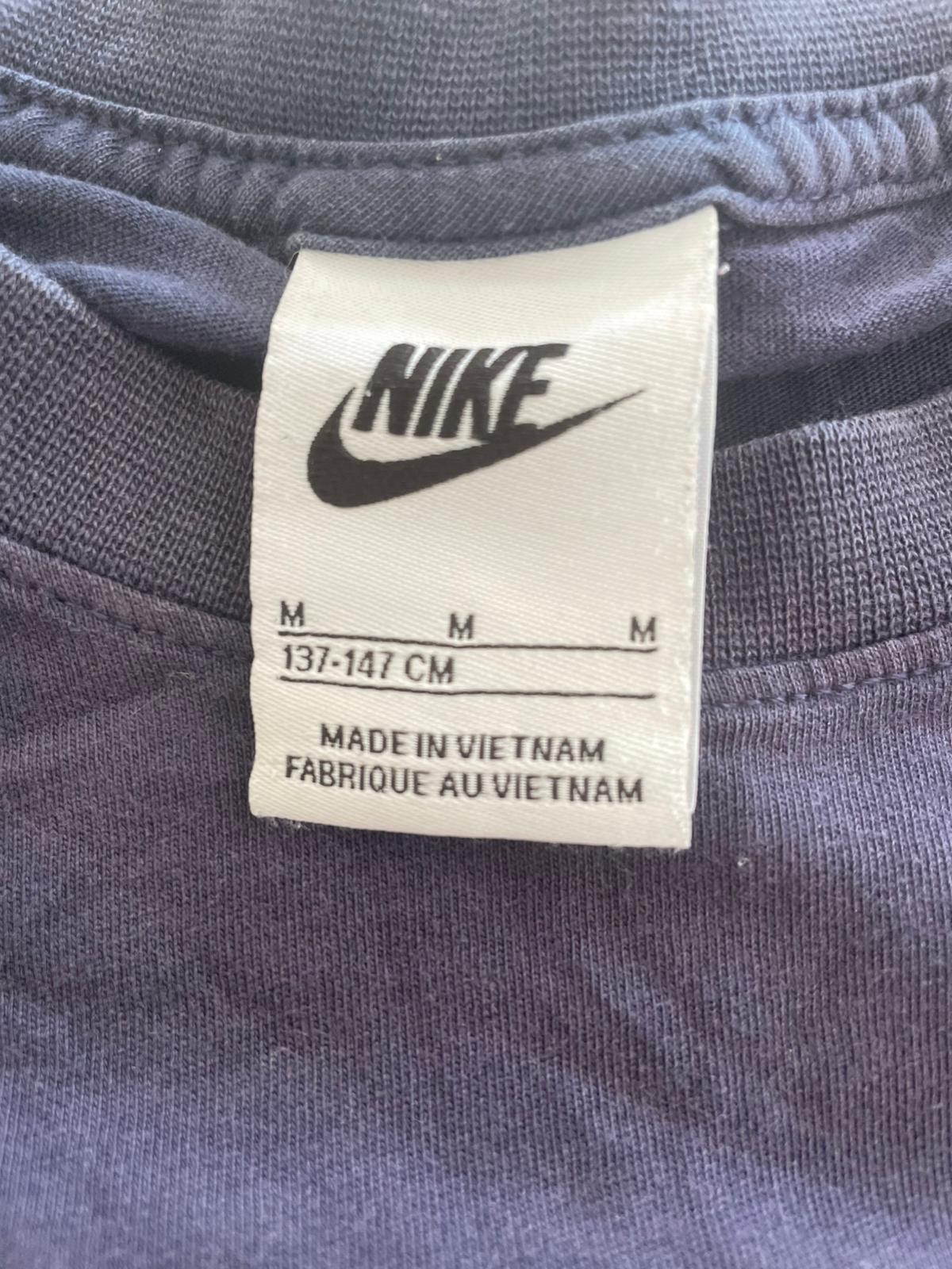 M: Nike Navy T-shirt (10-12y)