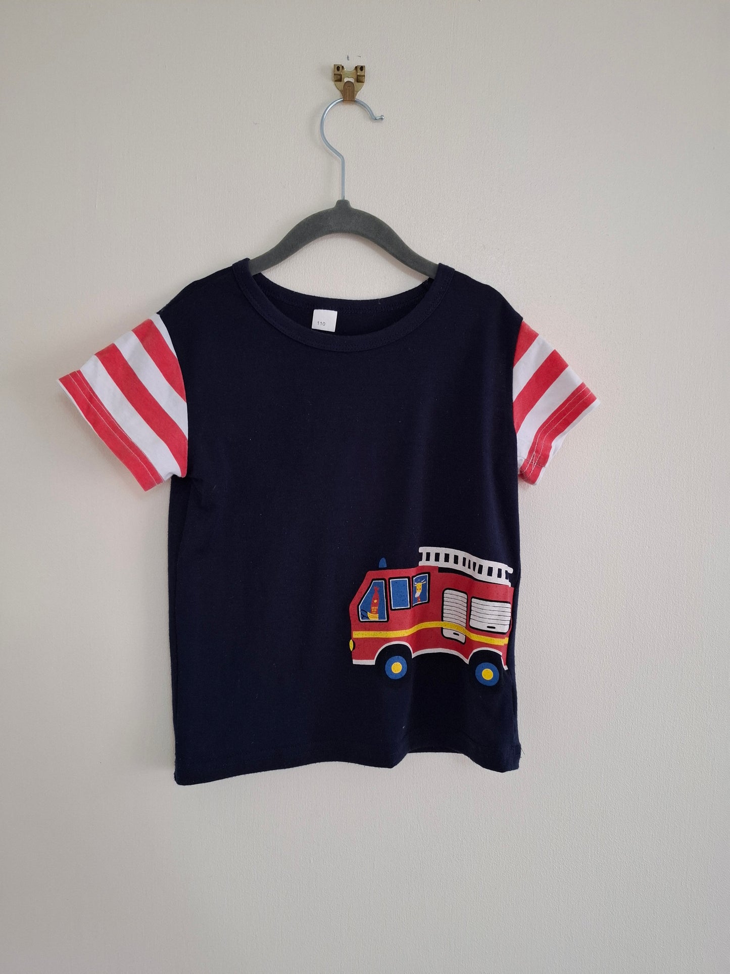5y: Navy Fire Engine T-shirt