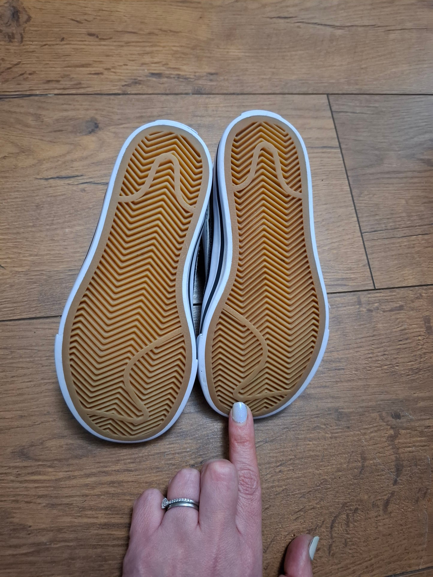 Size 10: Nike Trainers