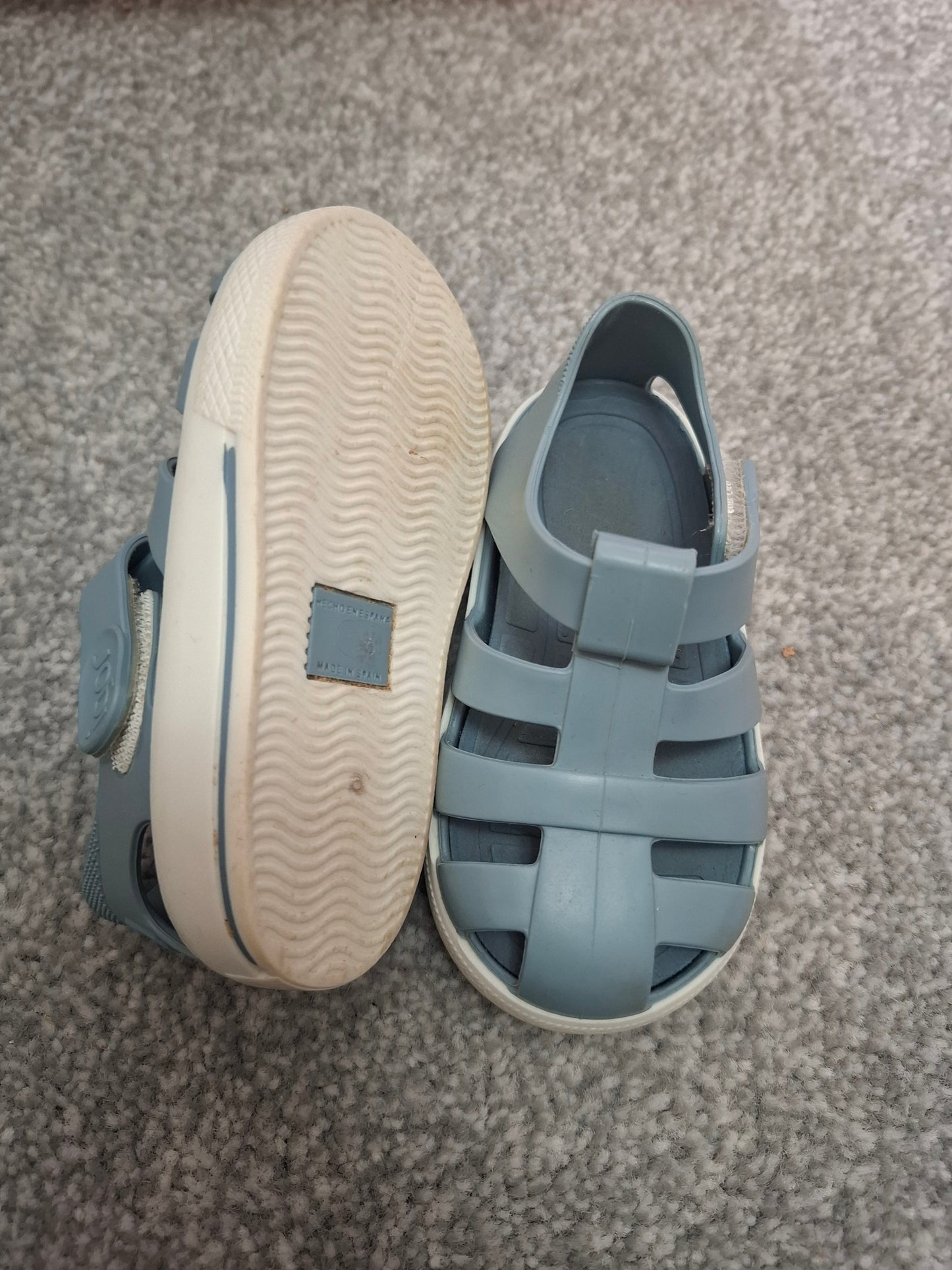 Size 3.5-4: Igor Jelly Sandals