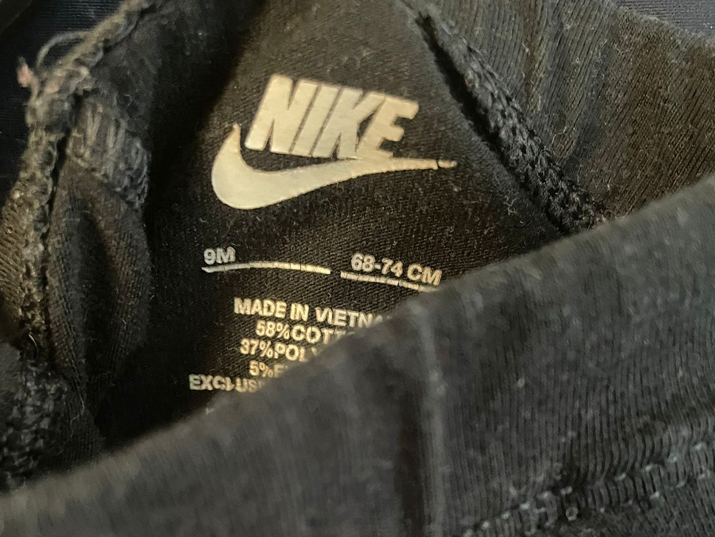 9m: Nike 2 Peice Legging Set