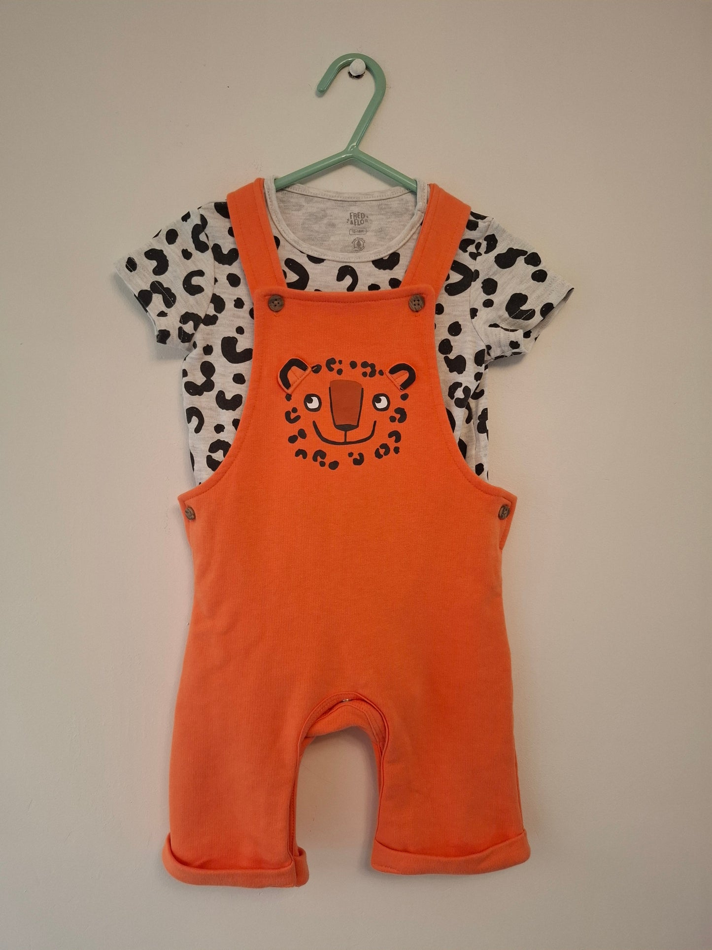 12-18m: Leopard Dungaree Set
