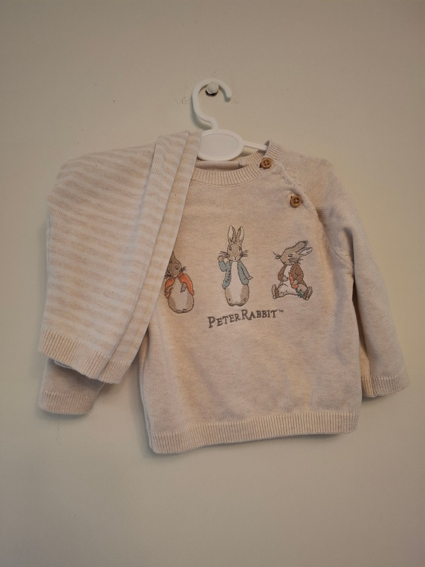 3-6m: Peter Rabbit Knitted Set