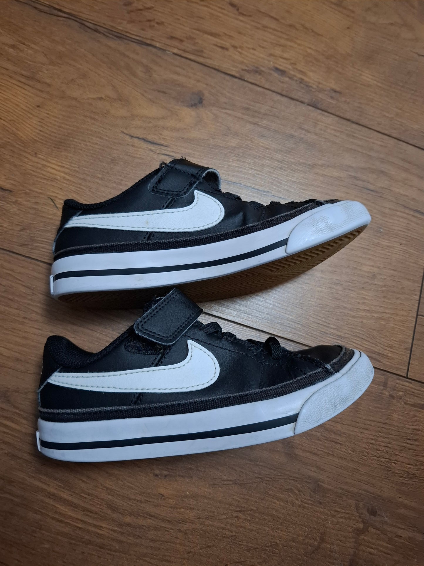 Size 10: Nike Trainers