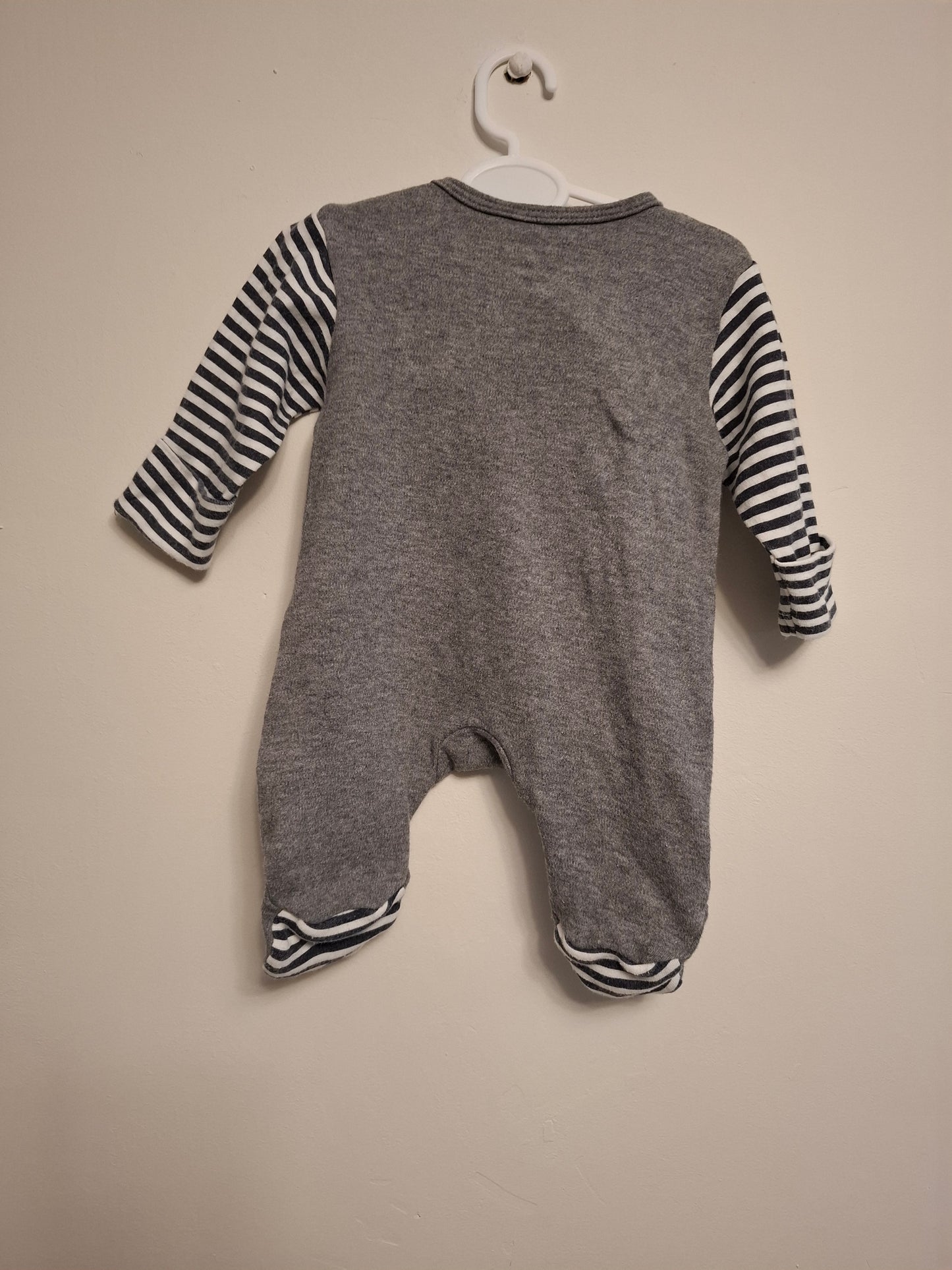 First Size (7.5lb): Disney Mickey Mouse Sleepsuit