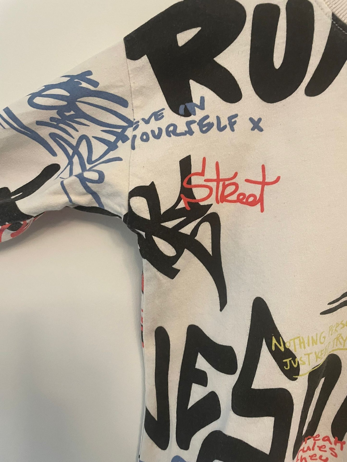 4-5y: Zara Graffiti Long Sleeved Top