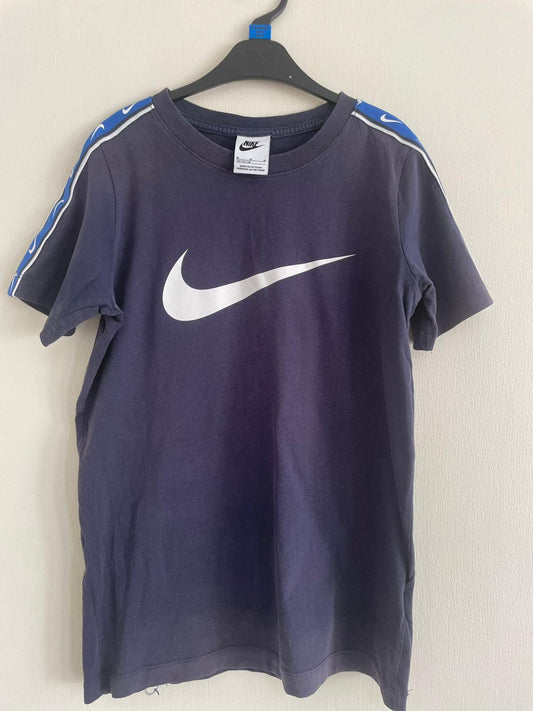 M: Nike Navy T-shirt (10-12y)