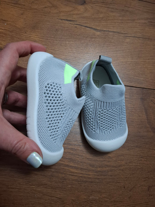 Size 3.5: Leather Hard Sole Walking Sneaker Socks