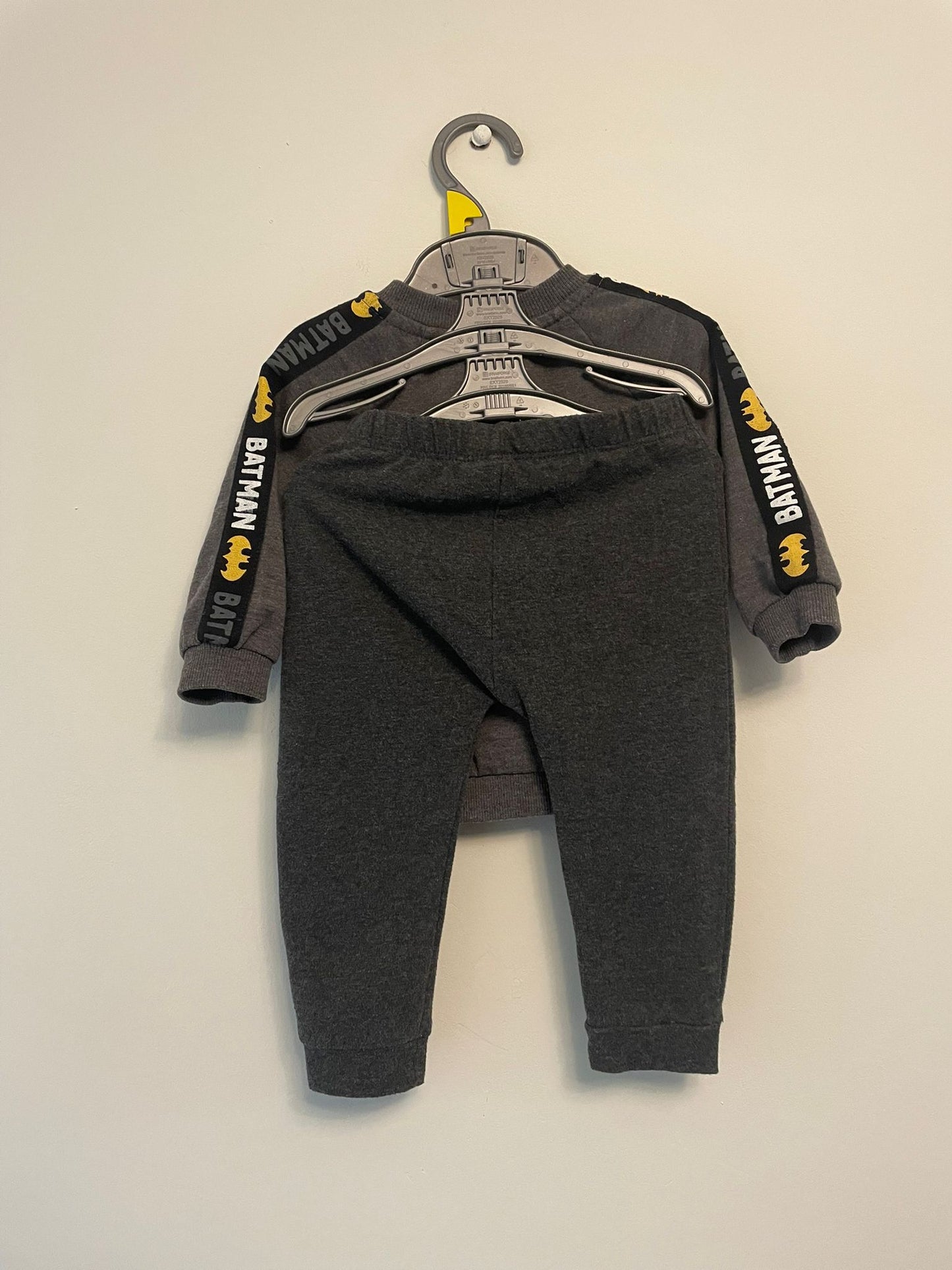 9-12m: Batman Jogger Set