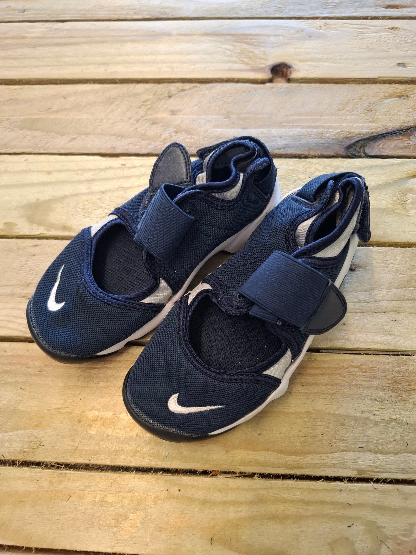 Size 10.5: Nike Air Rift Breathe Mesh Sandals