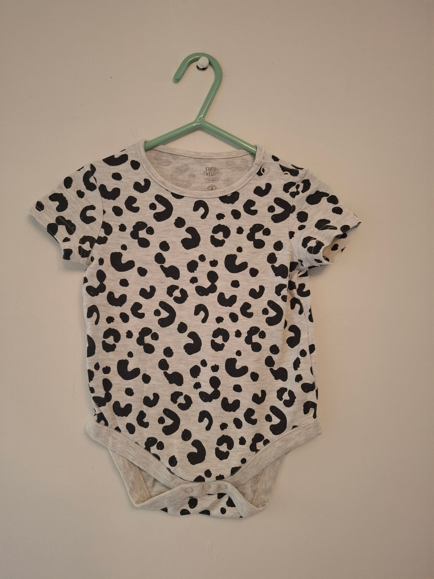 12-18m: Leopard Dungaree Set