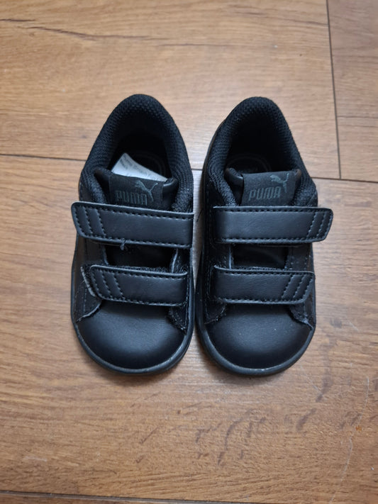 Size 4: Puma Trainers