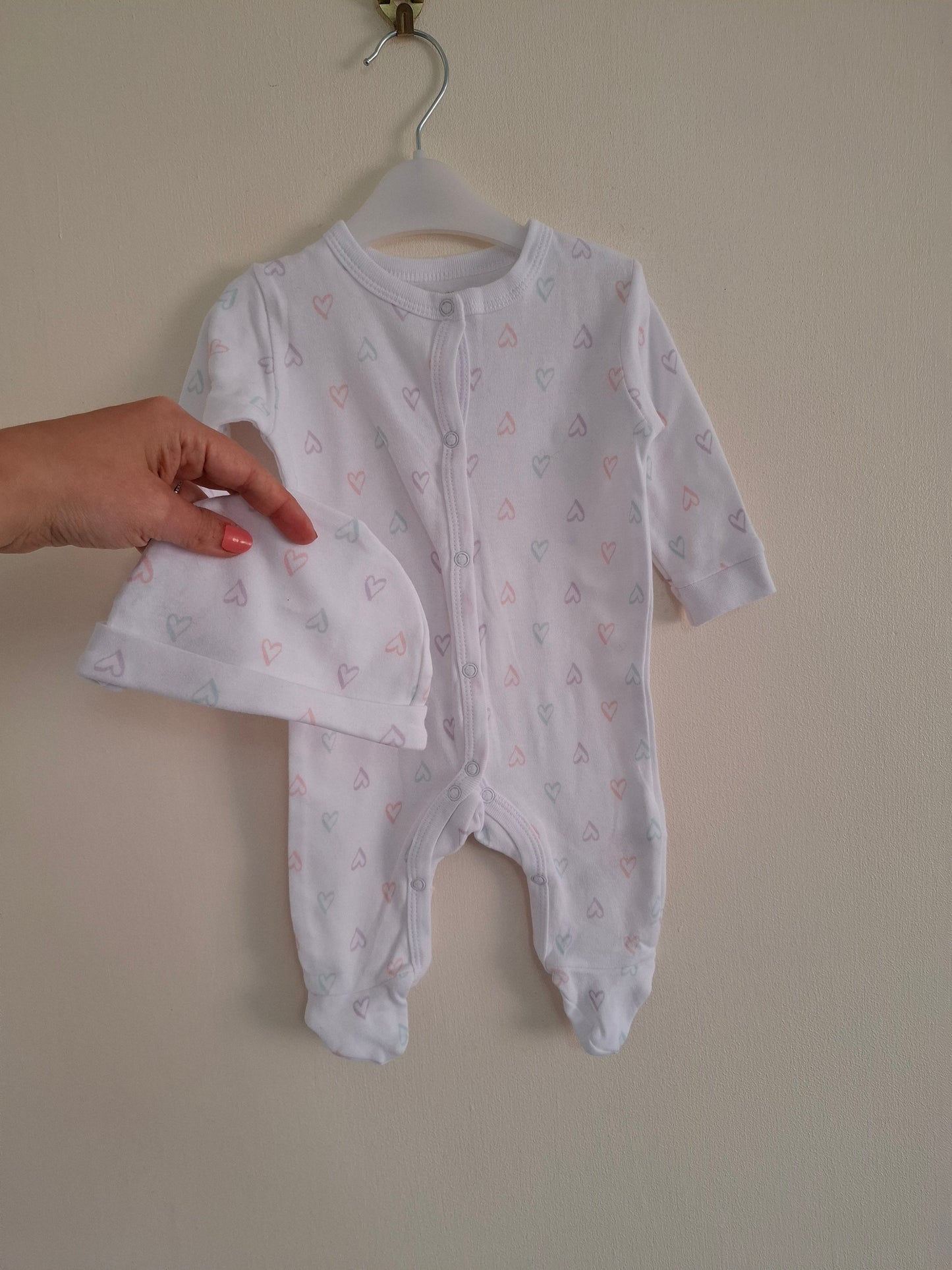 0-3m: Rock a Bye Baby Sleepsuit & Matching Hat Set