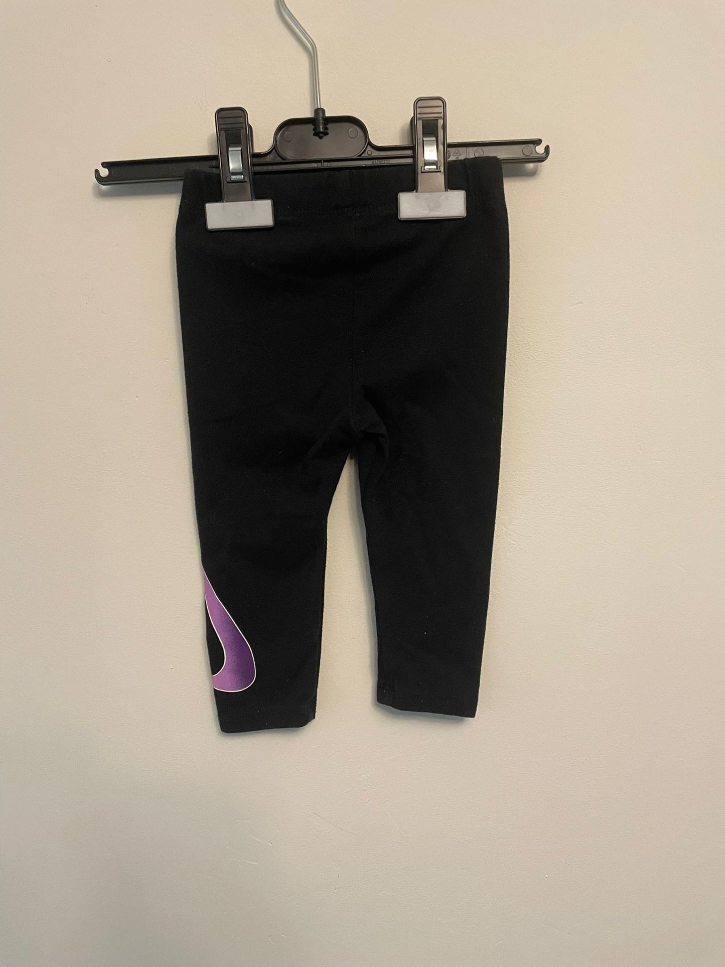 9m: Nike 2 Peice Legging Set