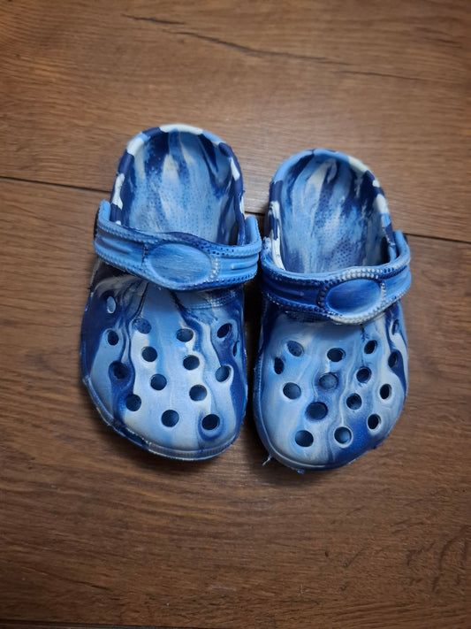 Size 5: Blue Marble Clogs