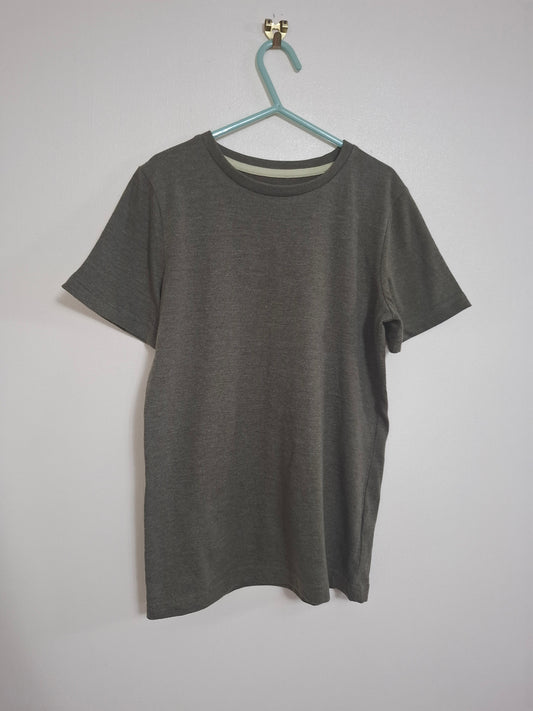 8y: Khaki T-shirt