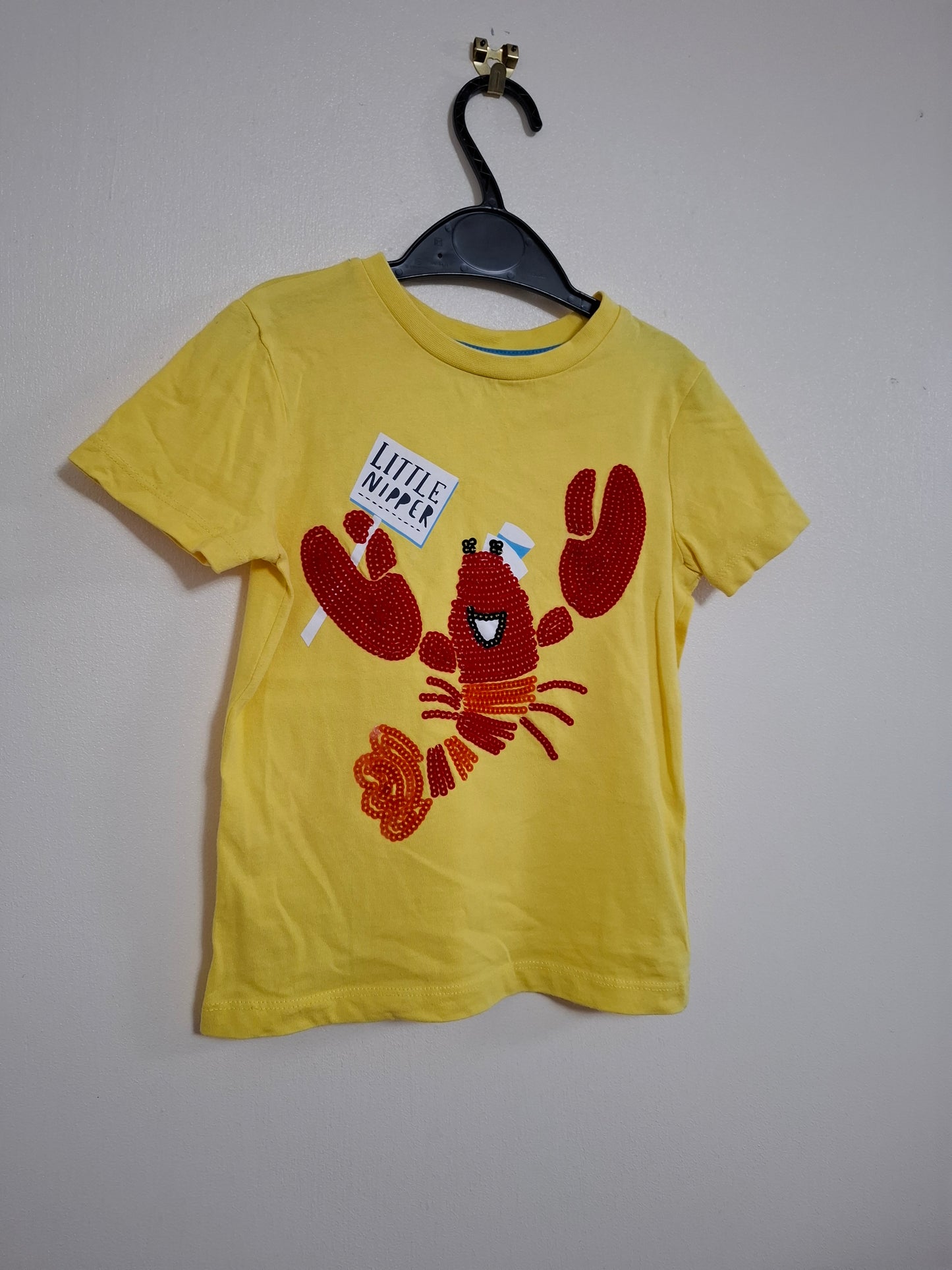 2-3y: "Little Nipper" T-shirt with Sequin Detail