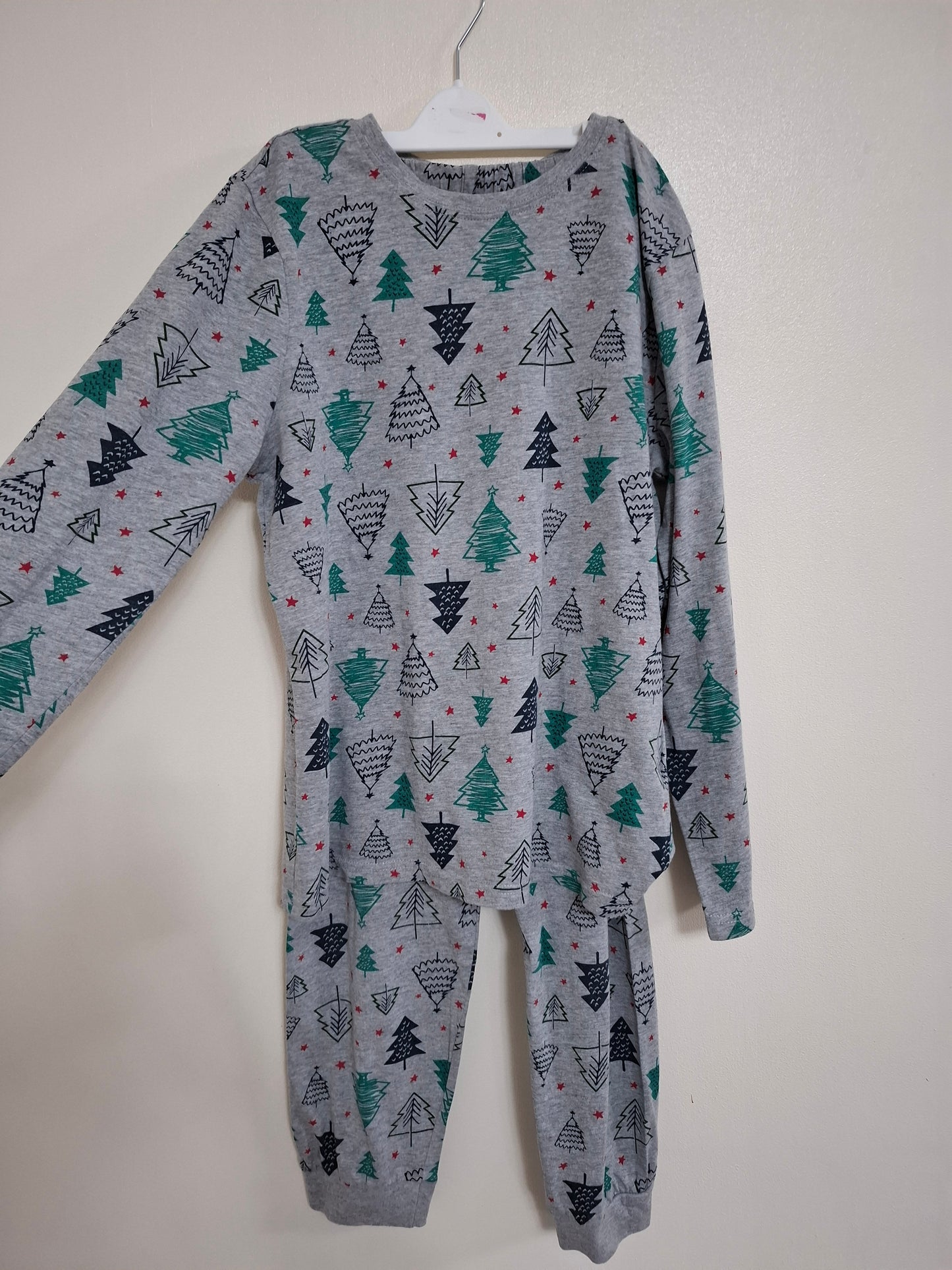 9-10y: Christmas Tree Pyjamas