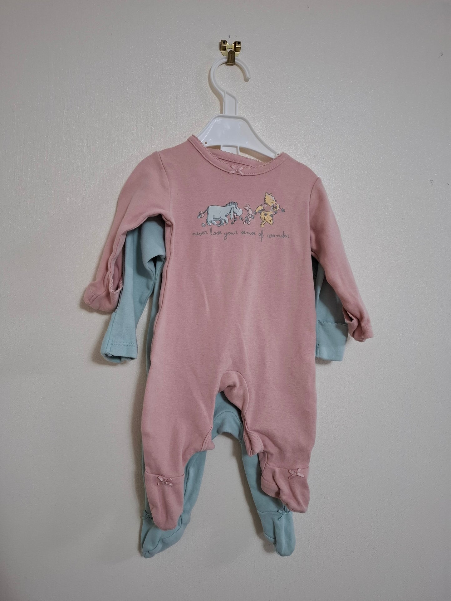 0-3m: Set of 2 Winnie the Pooh Sleepsuits