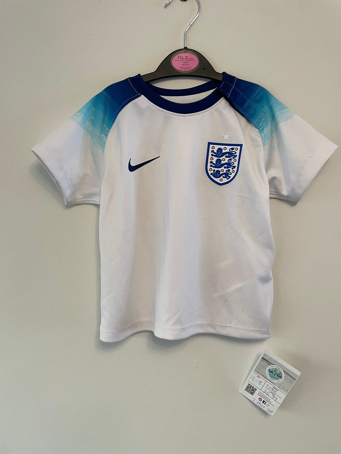 12-18m: Nike England Kit