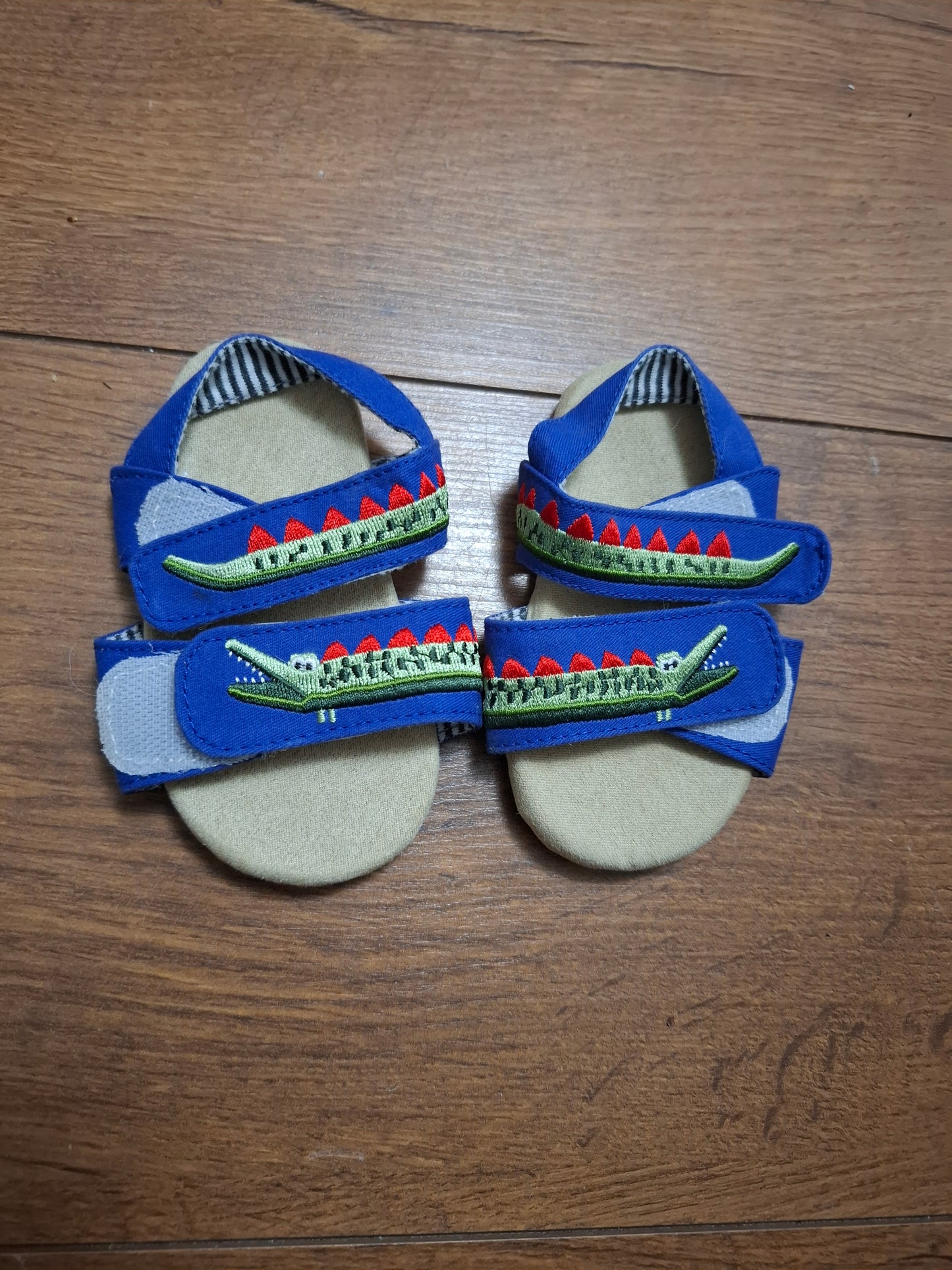 6-12m: As New Next Embroidered   Sandals