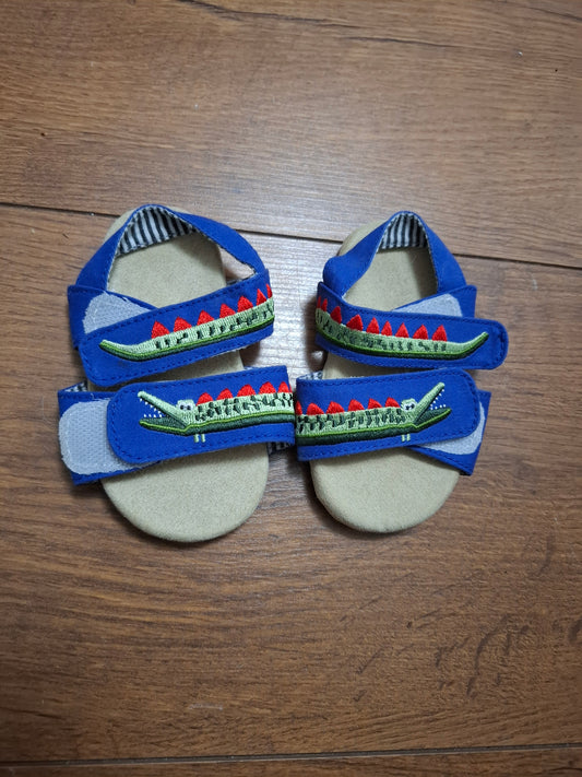 6-12m: As New Next Embroidered   Sandals