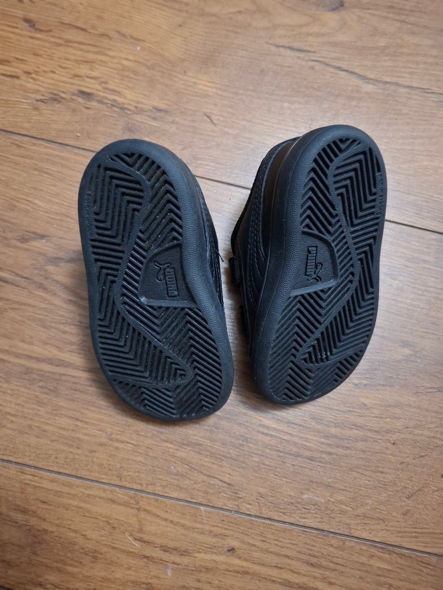 Size 4: Puma Trainers