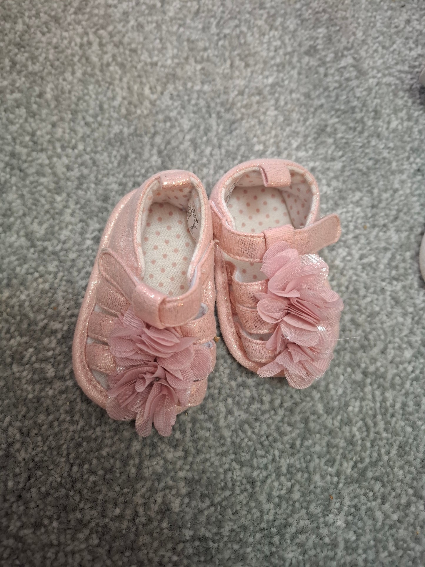 0-3m: Velco Sparkly Party Shoes