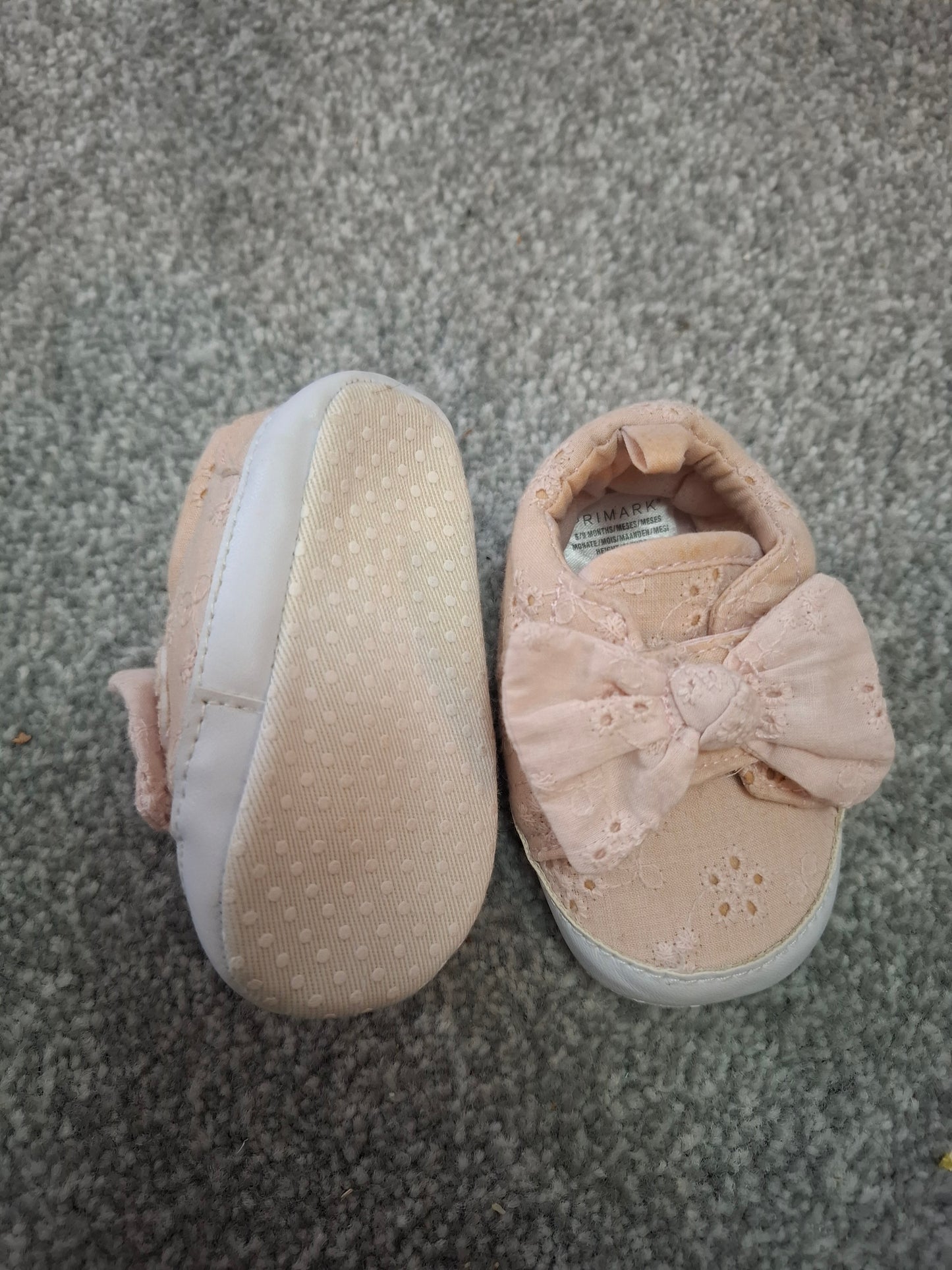 6-9m: Pretty Lace Look Canvas Shoes