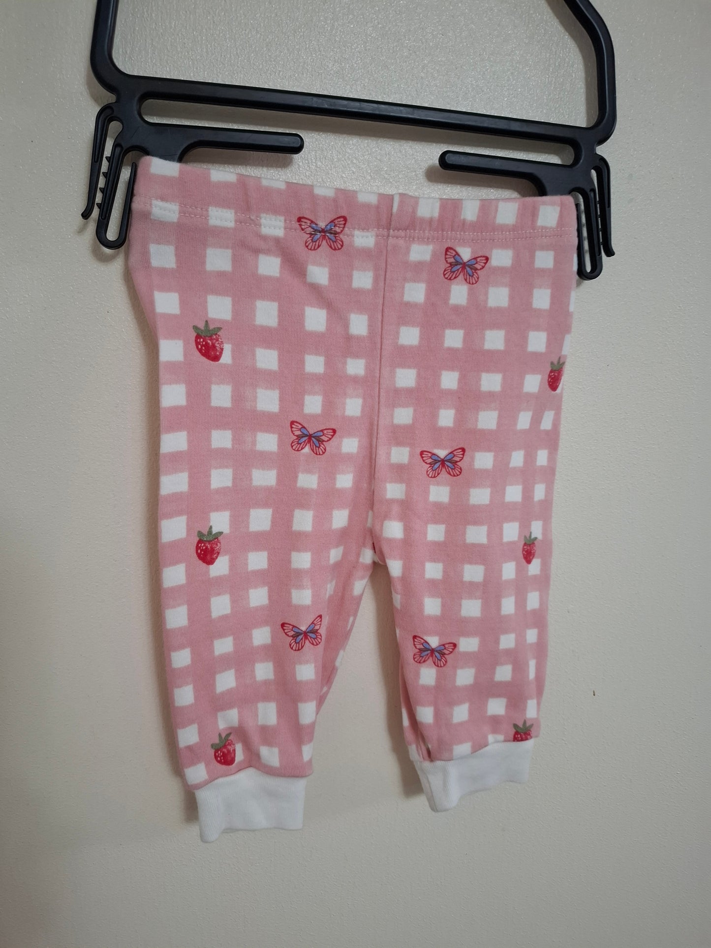 0-3m: Strawberry Pyjamas