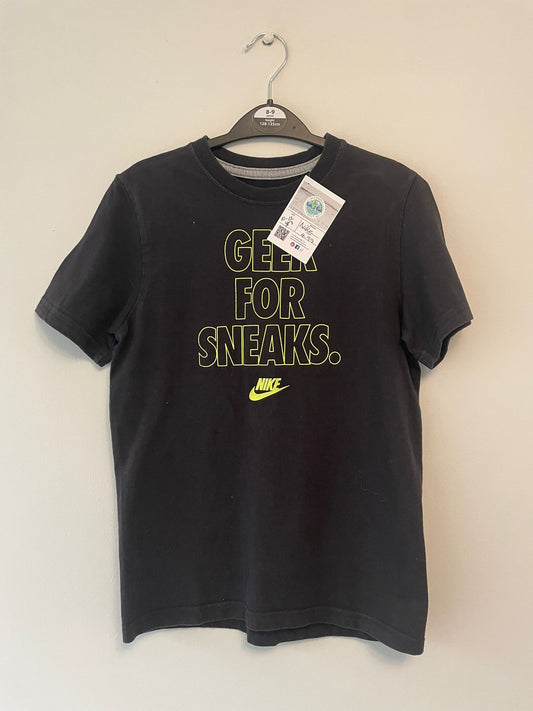10-12y: Nike "Geek for Sneaks" T-shirt