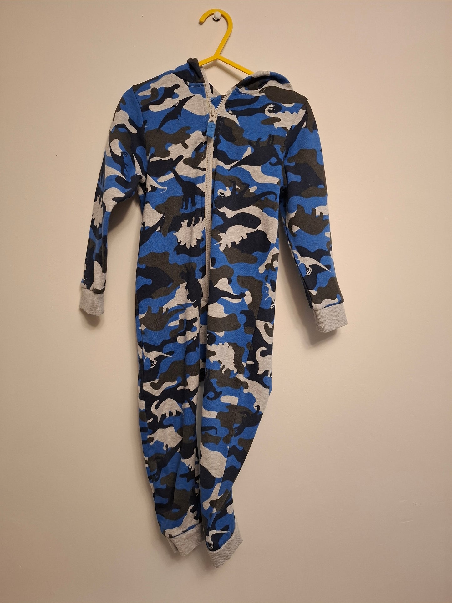 2-3y: Dino/Camo All-in-one